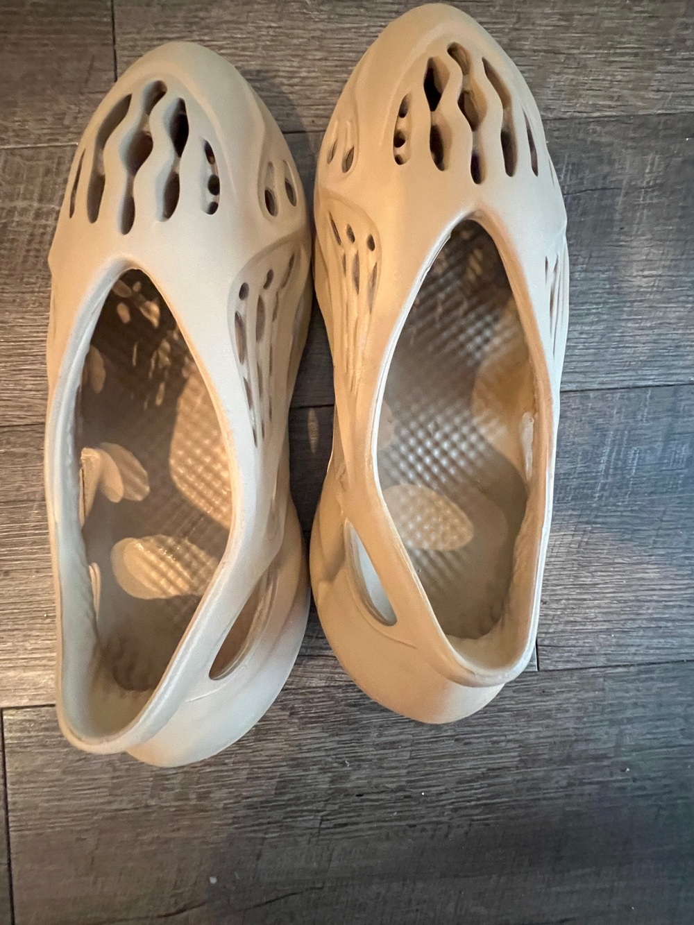 Yeezy Foam Runner Sandals in Light Beige